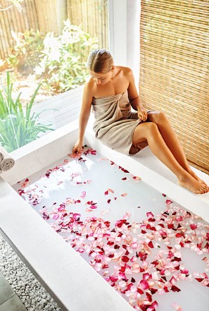 Bath Salts – Rose & Geranium - Aromatherapy Blend for Emotional Balance, Self-Love & Skin Radiance - 500g